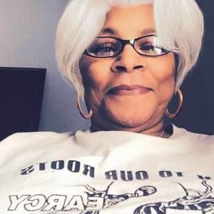 Meet your Posher, Carolyn